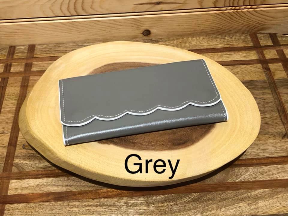 Scallop Wallet - Grey