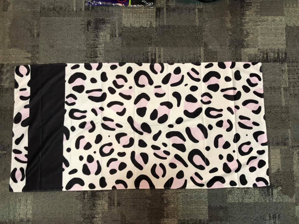 Rectangle Beach Towel - Pink Leopard