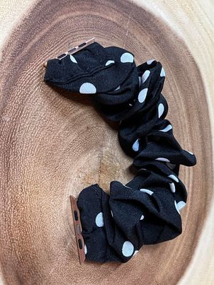 Scrunch Band for Apple iWatch - Black Polkadot - 42/44 mm with Rose Gold Connection.