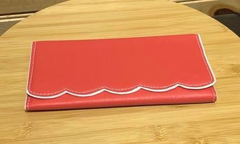 Scallop Wallet - Coral