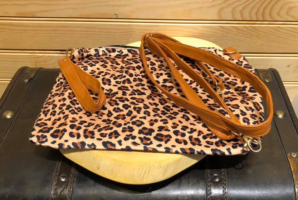 Cross Body / Wristlet - Leopard