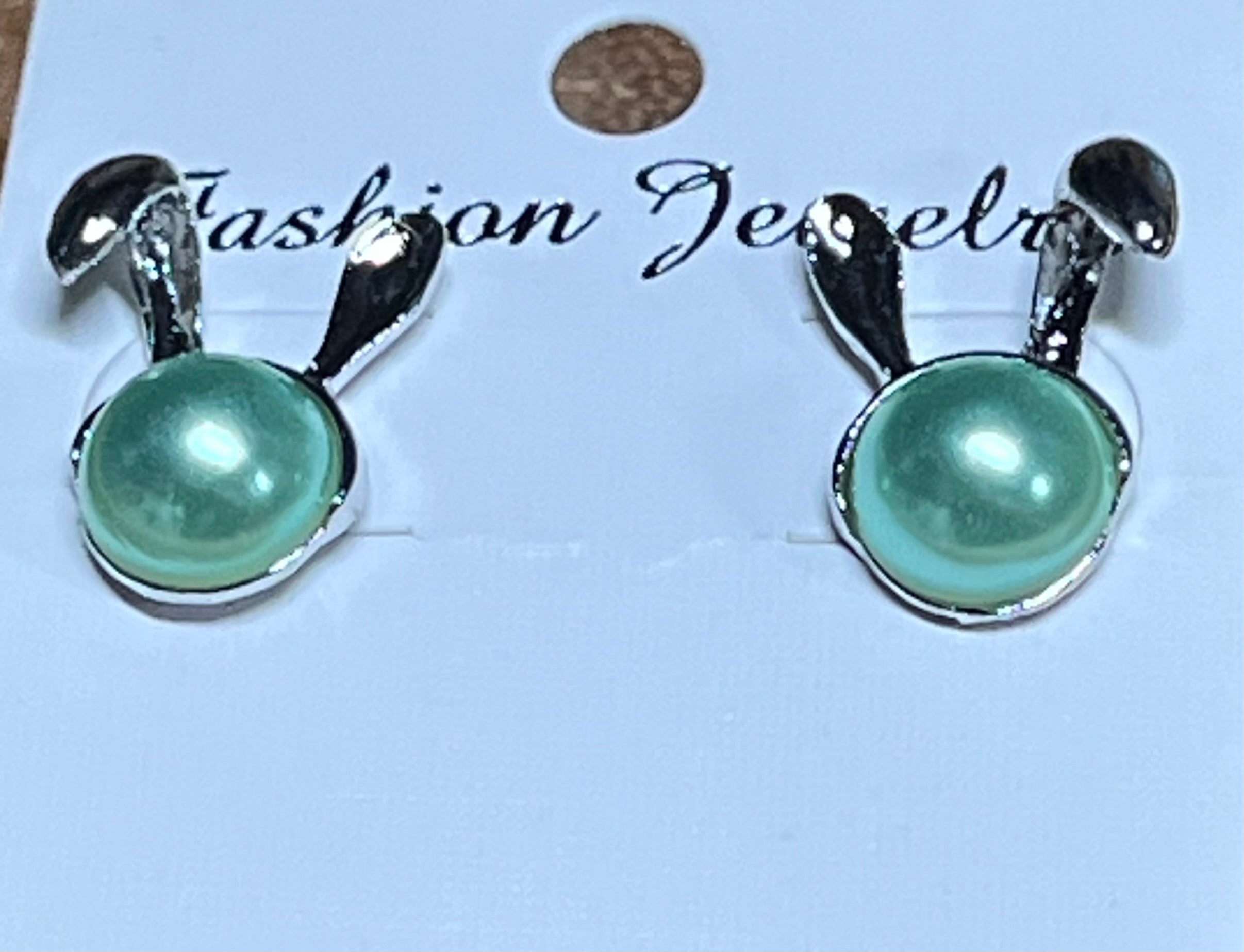 Bunny Earring - Lt Green