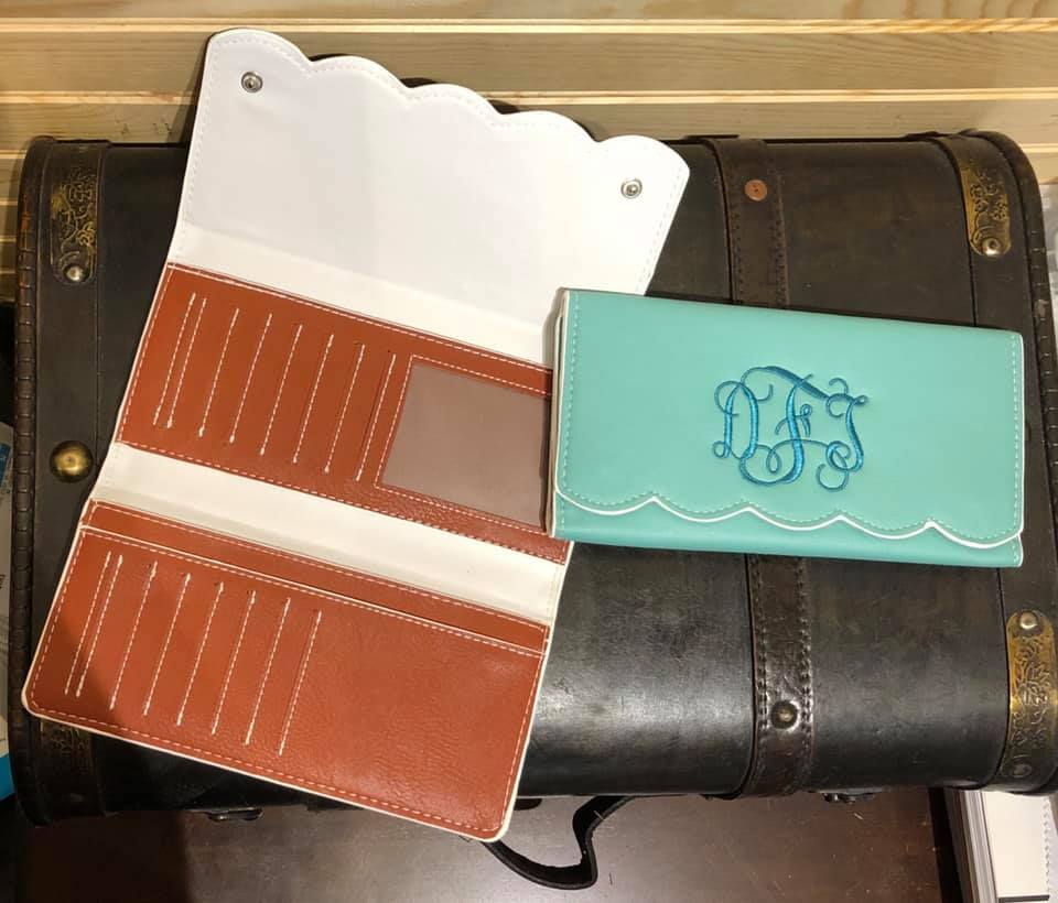 Scallop Wallet - Dk Royal
