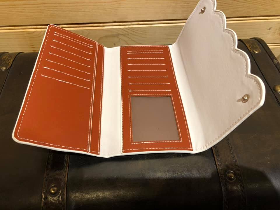 Scallop Wallet - Camel
