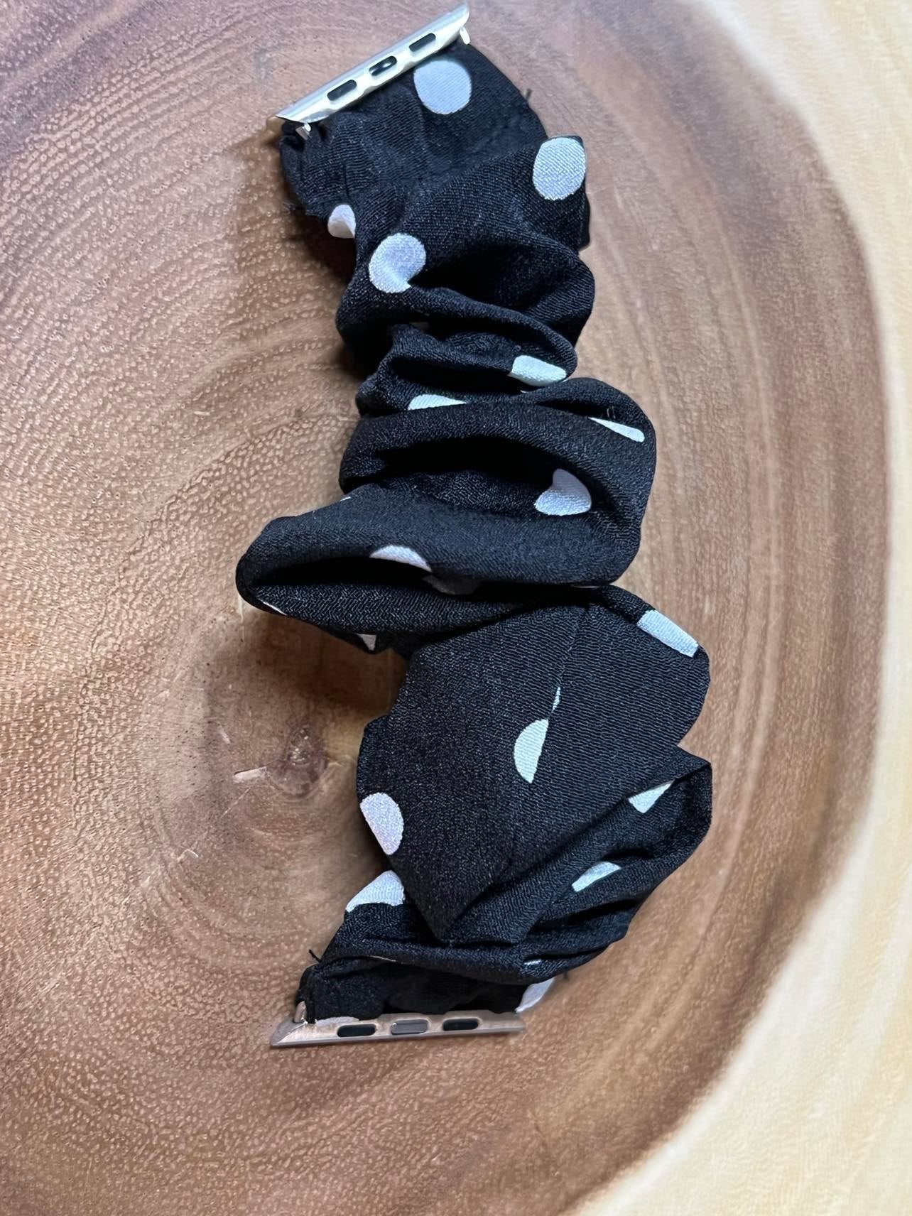 Scrunch Band for Apple iWatch - Black Polkadot - 42/44 mm