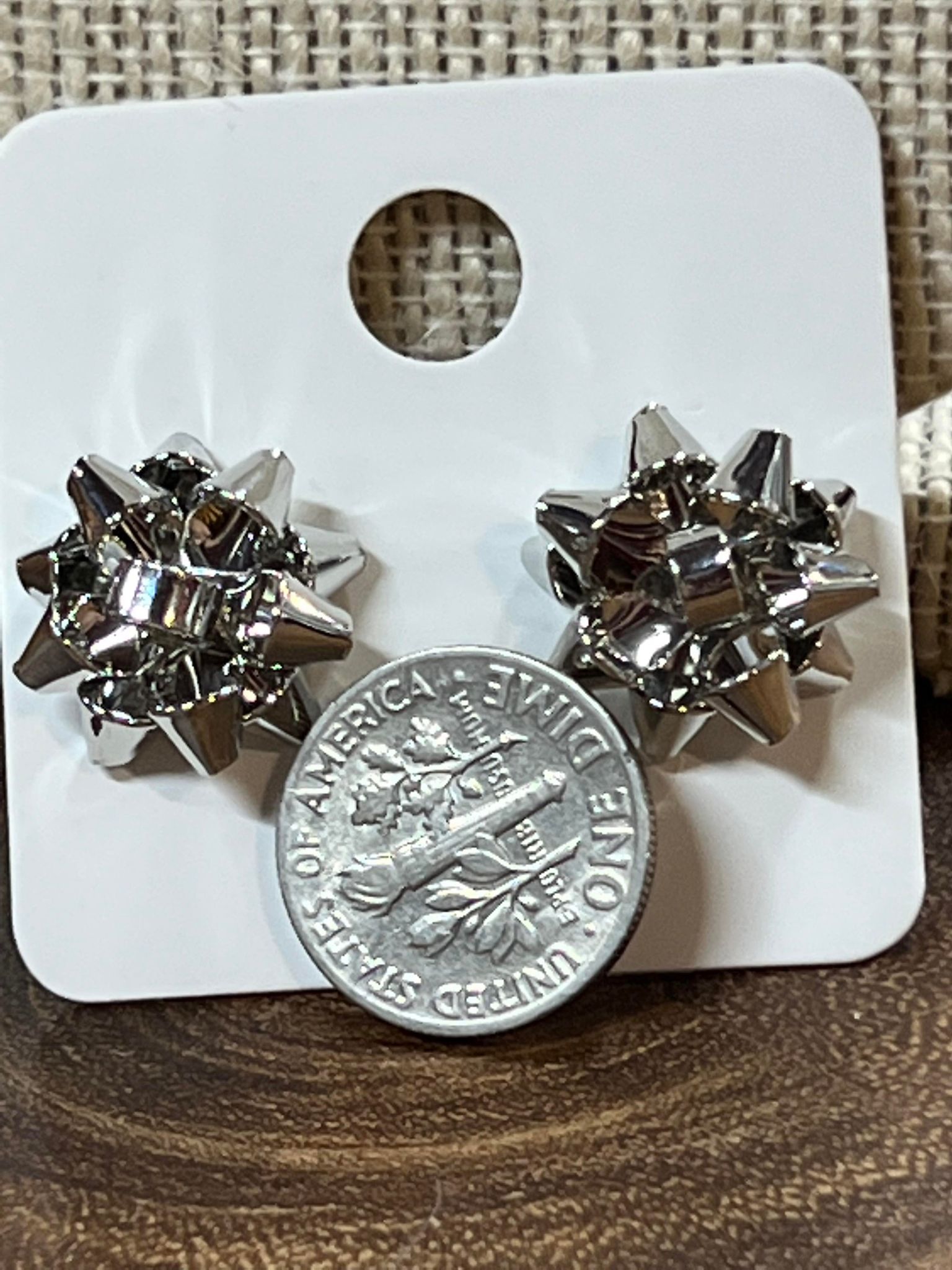 Bow Earring - Silver