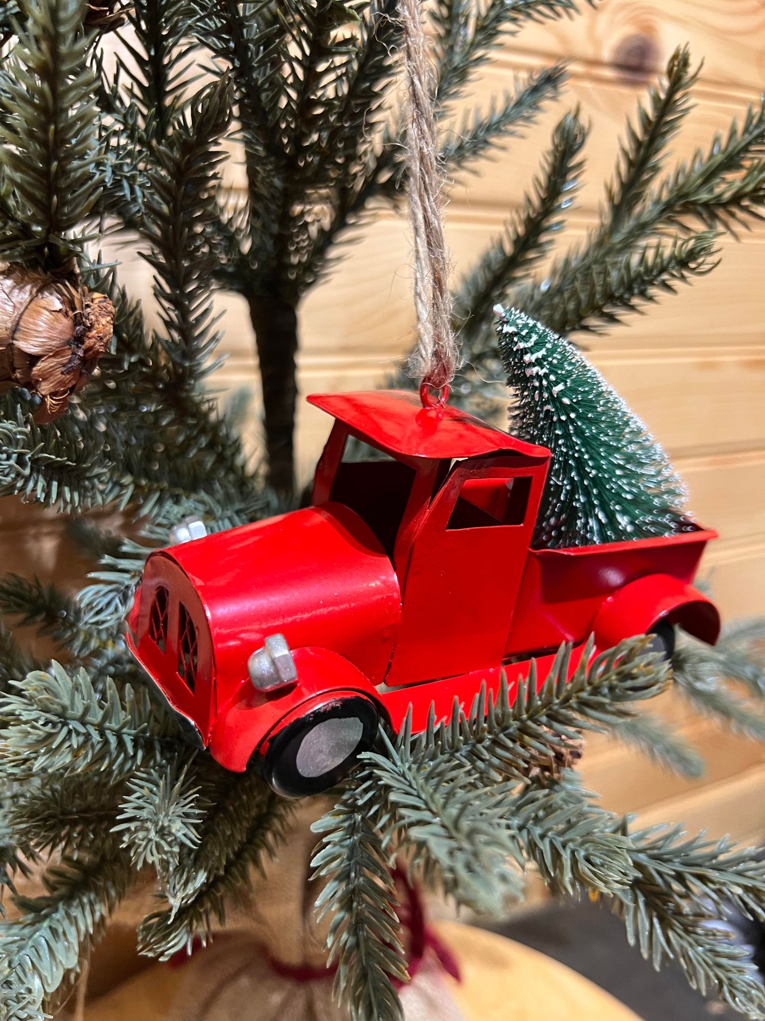 Christmas Ornament - Metal Red Truck