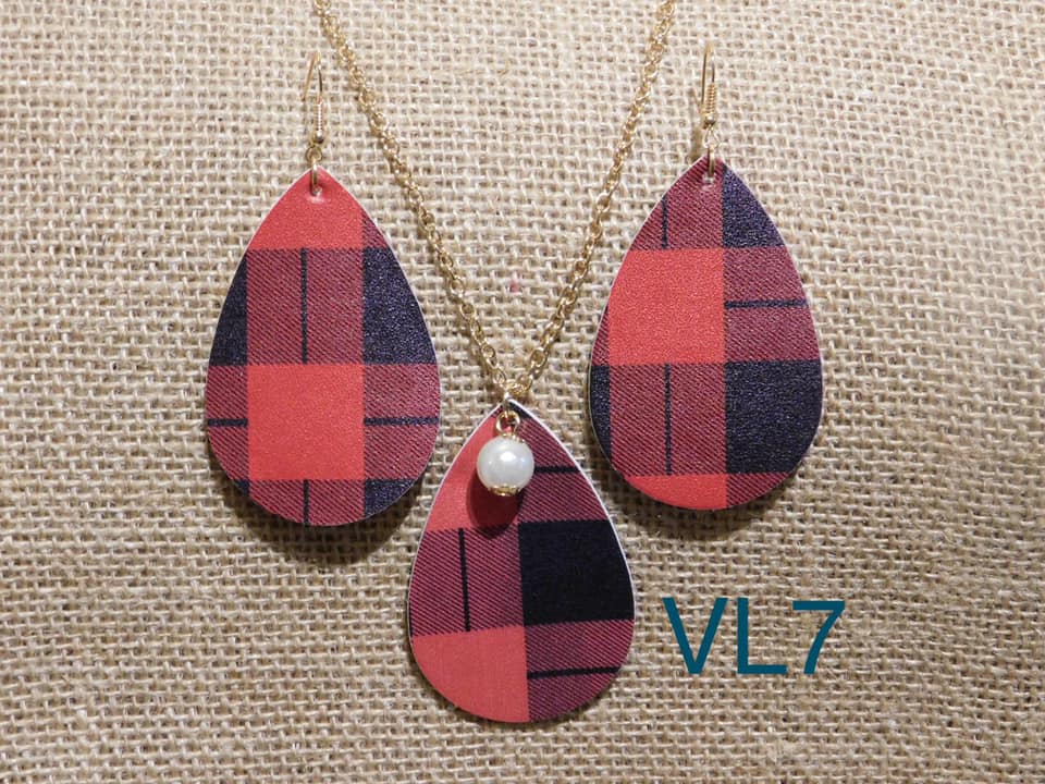 Vegan Leather Tear Drop Necklace - VL7