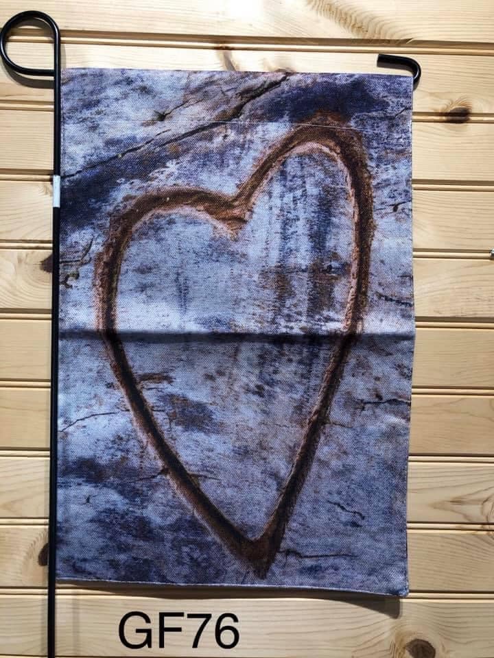 Garden Flag - GF76 - Carved Heart