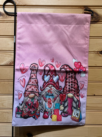 Garden Flag - GF102 - Gnomes and Love.