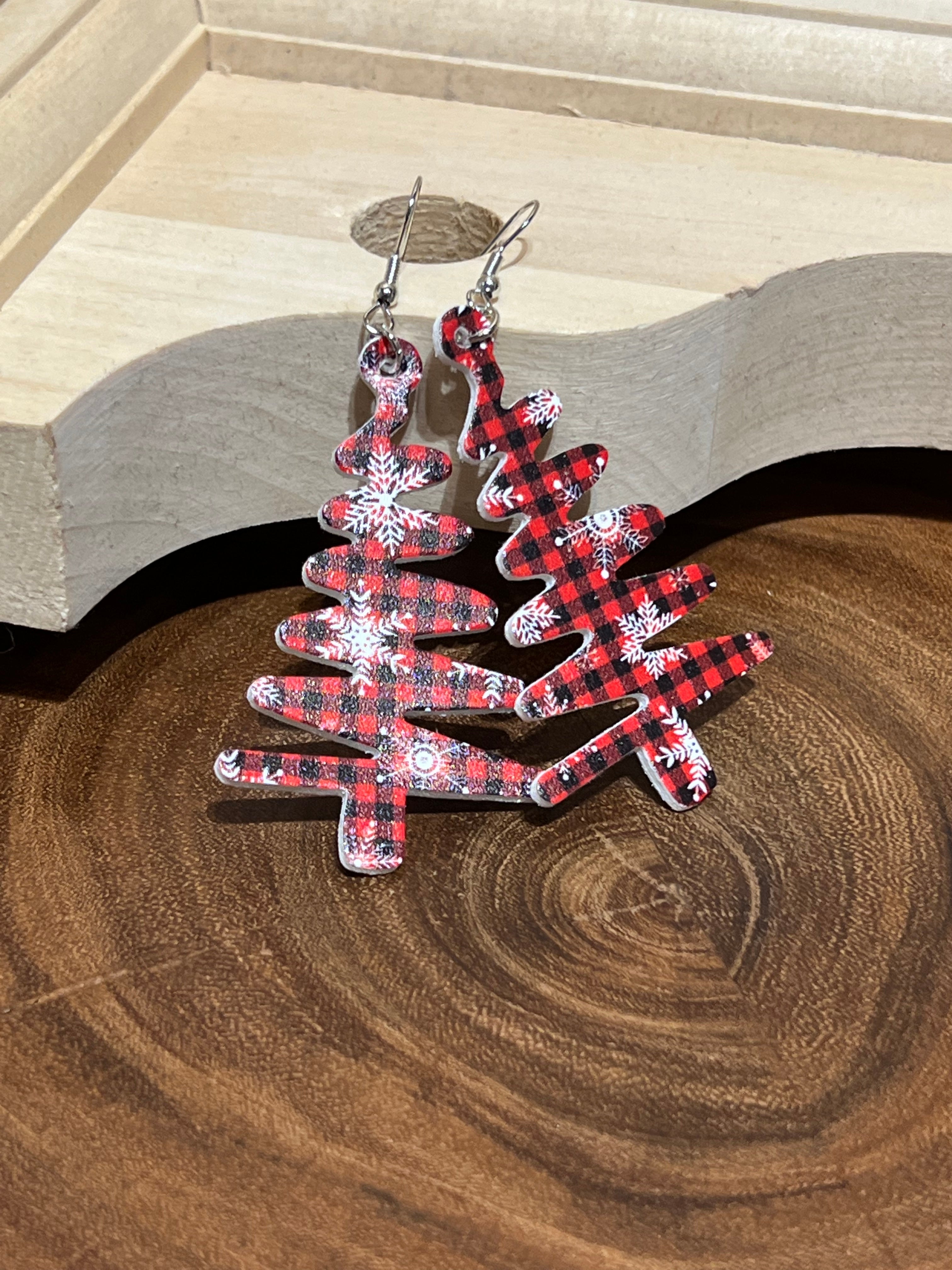 Christmas Tree with Red Buffalow and Snowflakes