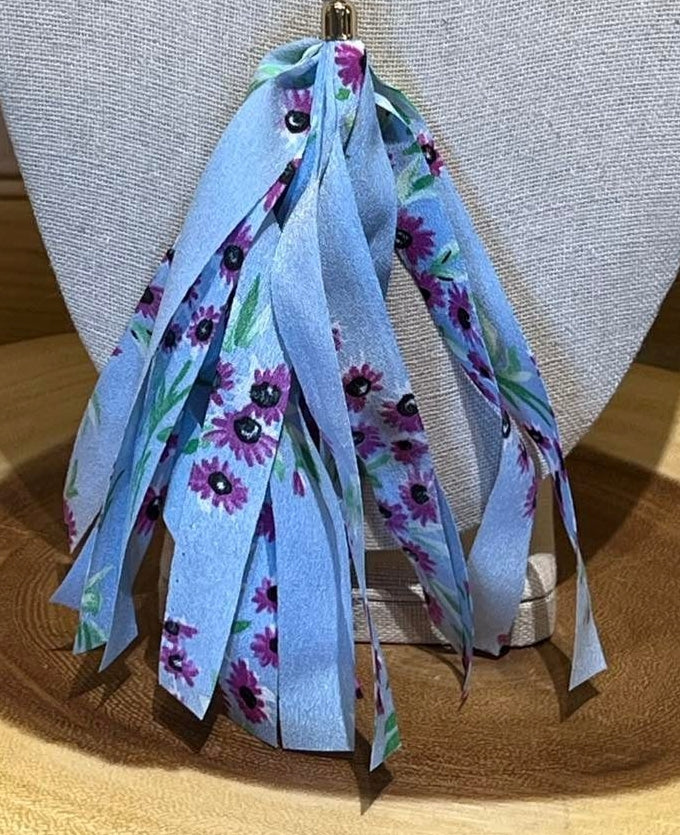 Clip Tassel - #10 Lt Blue with Purple Flowers