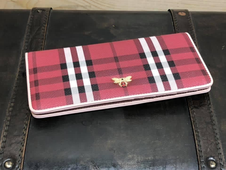 Plaid Wallet