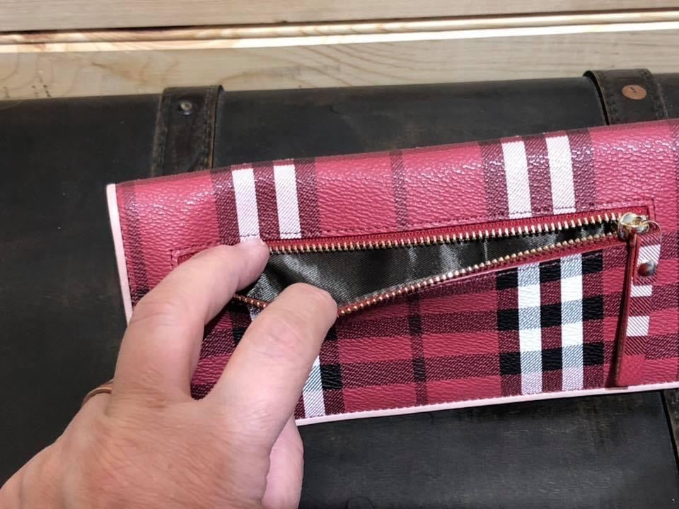 Plaid Wallet